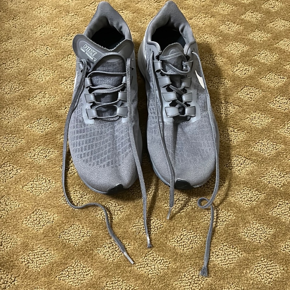 Men’s Nike shoes